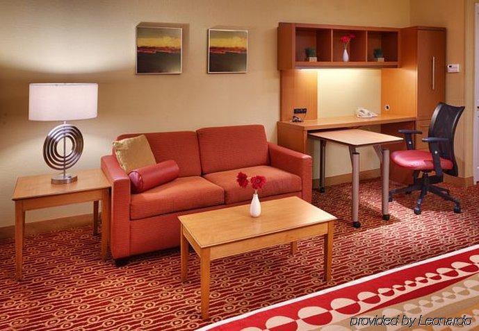 Towneplace Suites By Marriott Albuquerque Airport Exterior photo