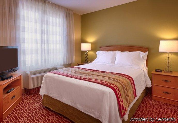 Towneplace Suites By Marriott Albuquerque Airport Exterior photo