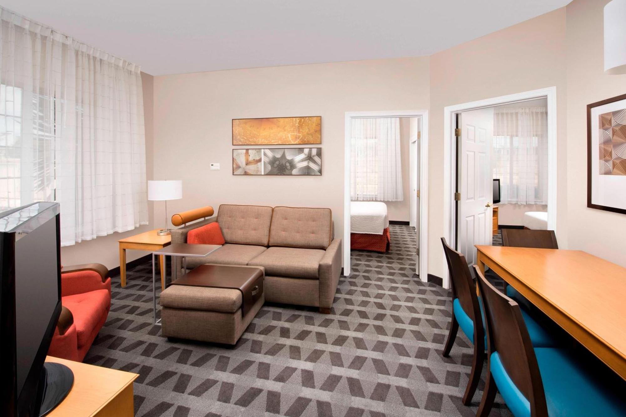 Towneplace Suites By Marriott Albuquerque Airport Exterior photo