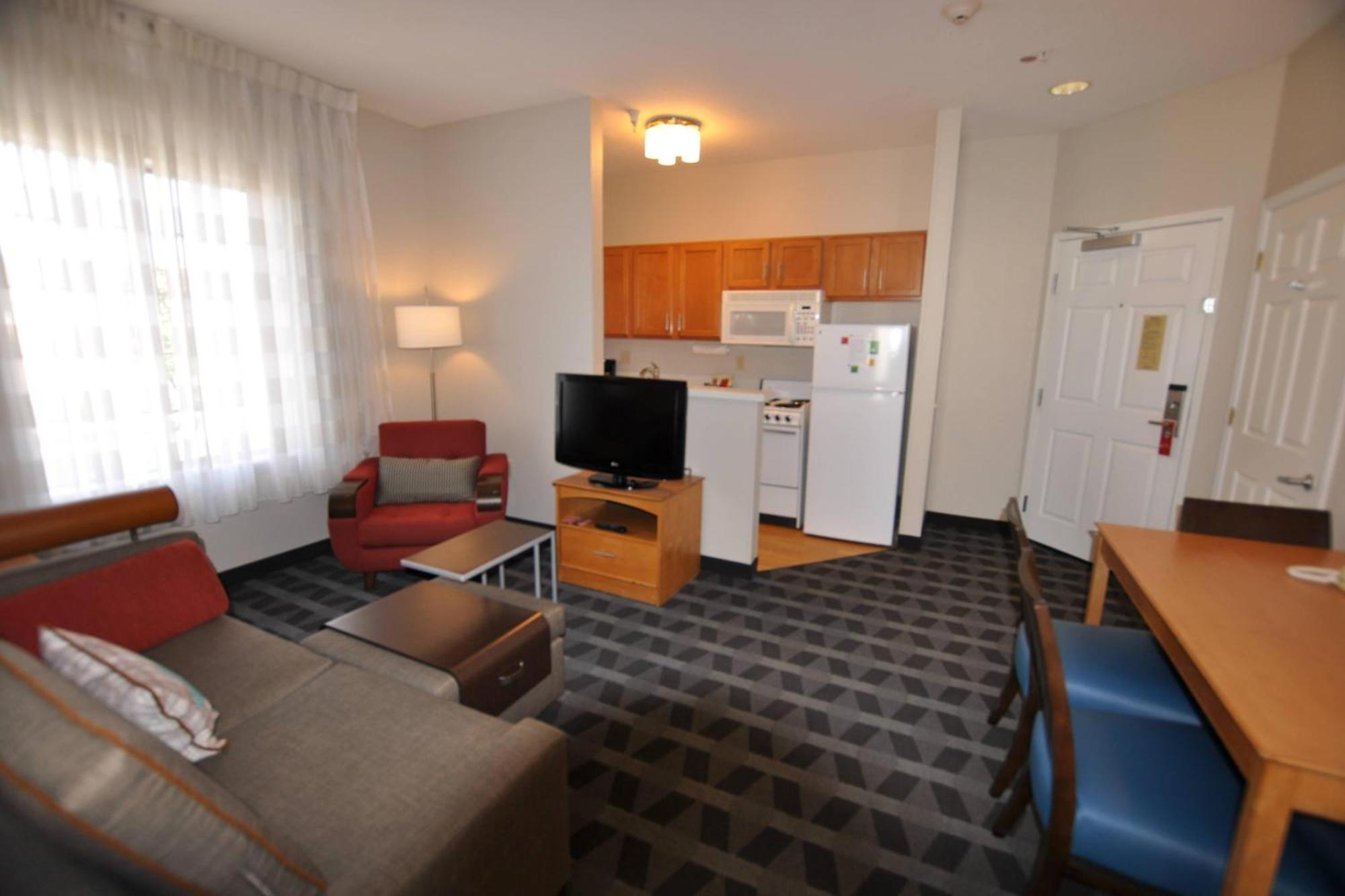 Towneplace Suites By Marriott Albuquerque Airport Exterior photo