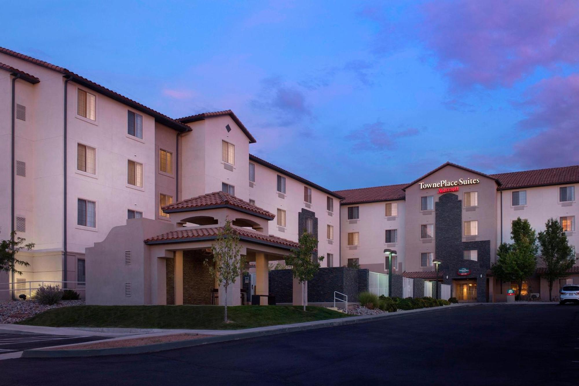 Towneplace Suites By Marriott Albuquerque Airport Exterior photo
